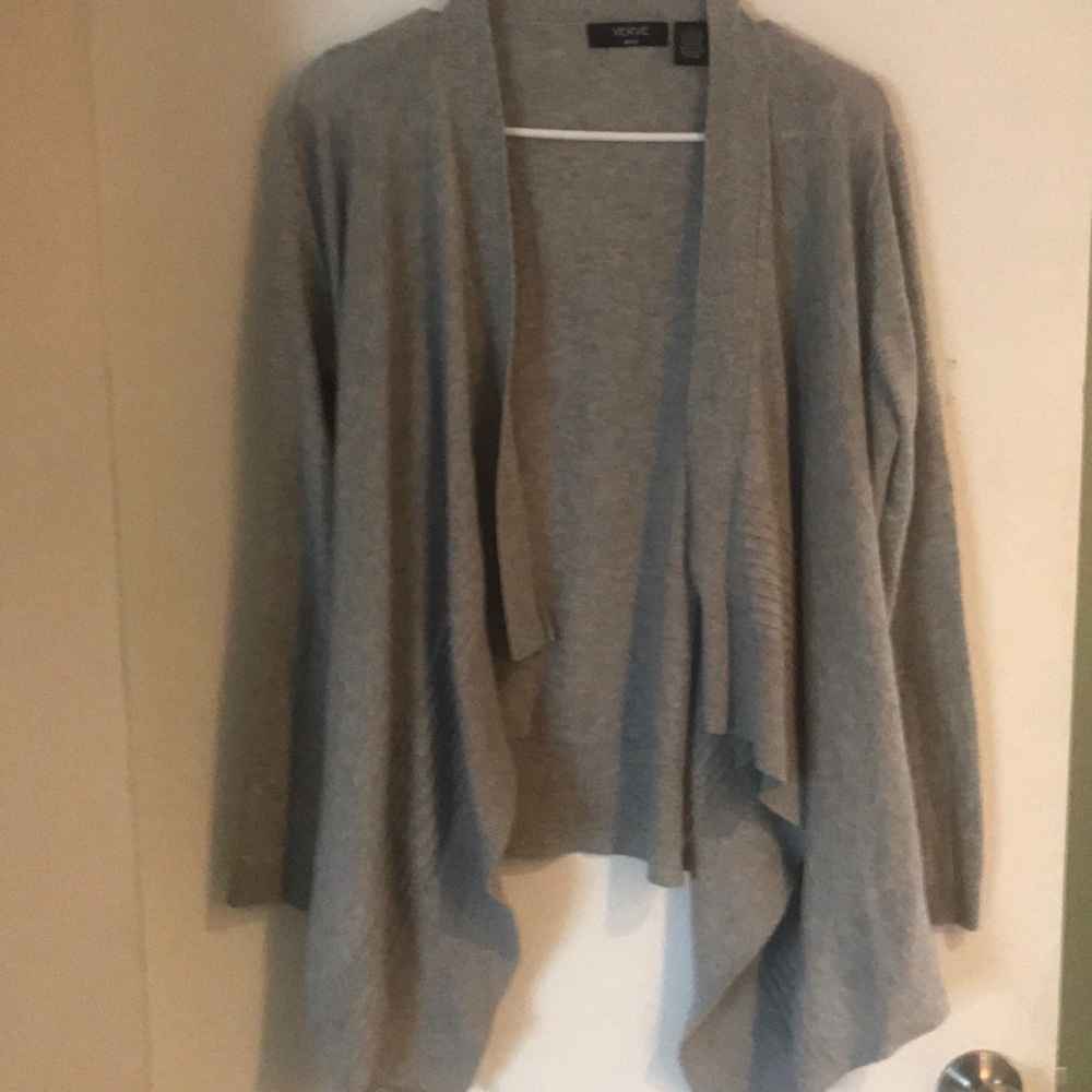 Grey cardigan
